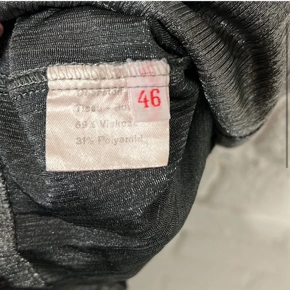 Metallic Silver Ruched Tank Top - Picture 4 of 5